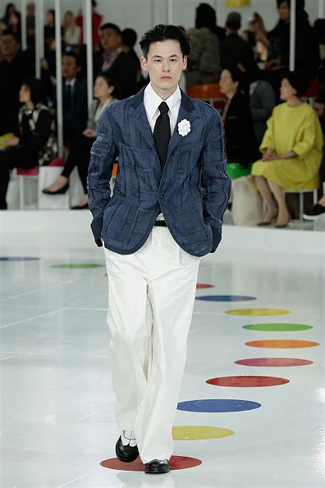 does chanel make menswear.